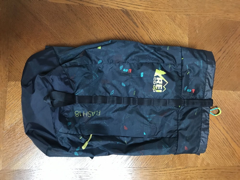 rei flash 18