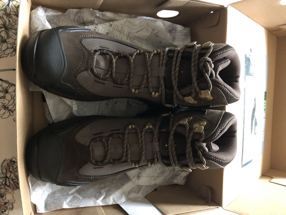 mens walking boots size 9