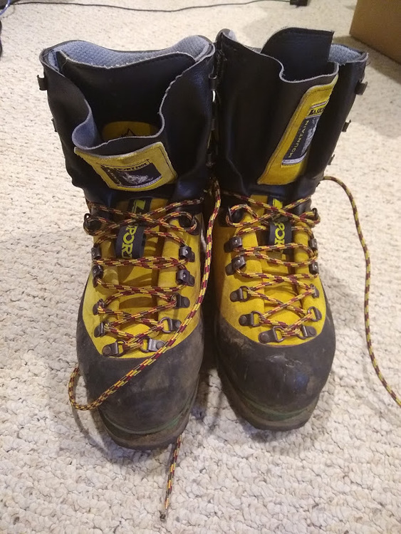FS: Ice boots!