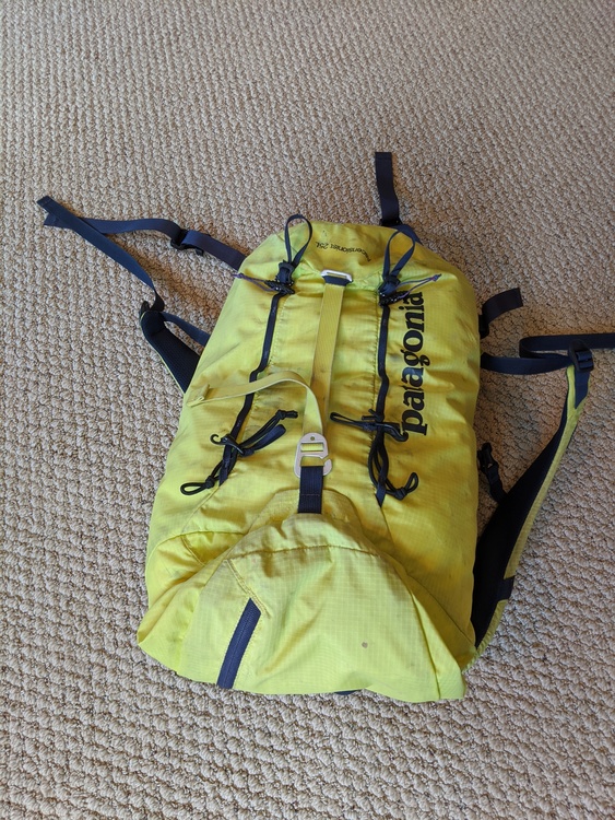 patagonia ascensionist 25L グリーン/イエロー patagonia ascensionist 25L グリーン/イエロー Patagonia