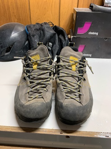 FS: Sportiva Boulder X Approach Shoes, BD Solution Harness