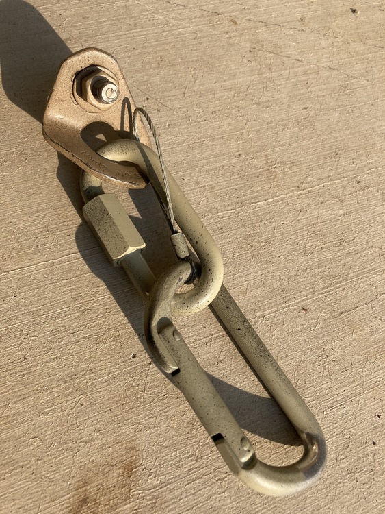 How to secure carabiners to bolted anchor