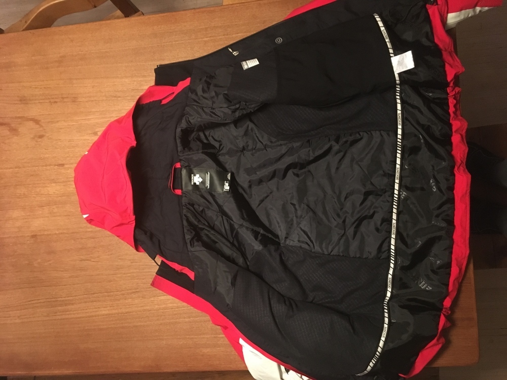 [WTS] Descent ski coats, men’s and women’s, and DMM Dragonfly cams : r ...