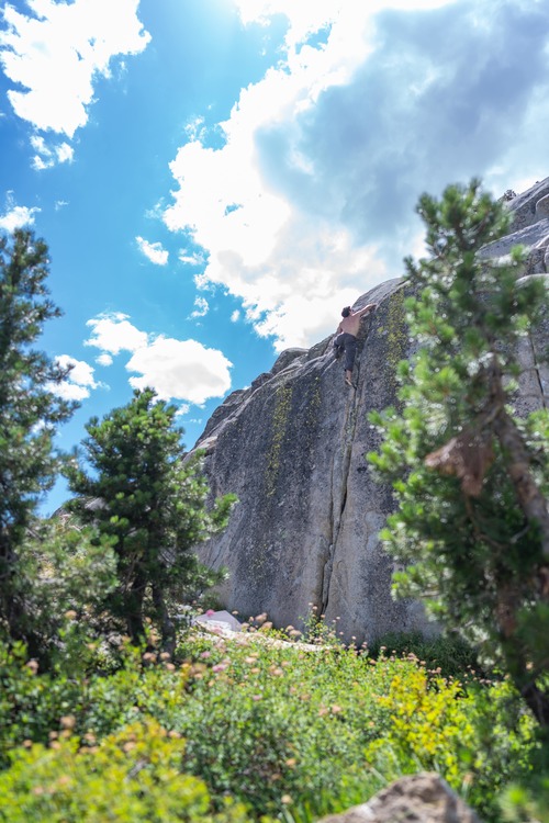 Crack boulders in north lake Tahoe