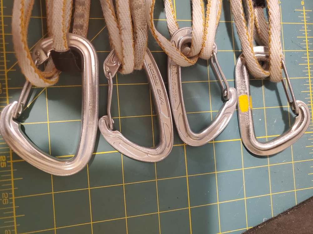 Wire Gate Alpine Draws, Pile of dynema and misc slings, WC helium