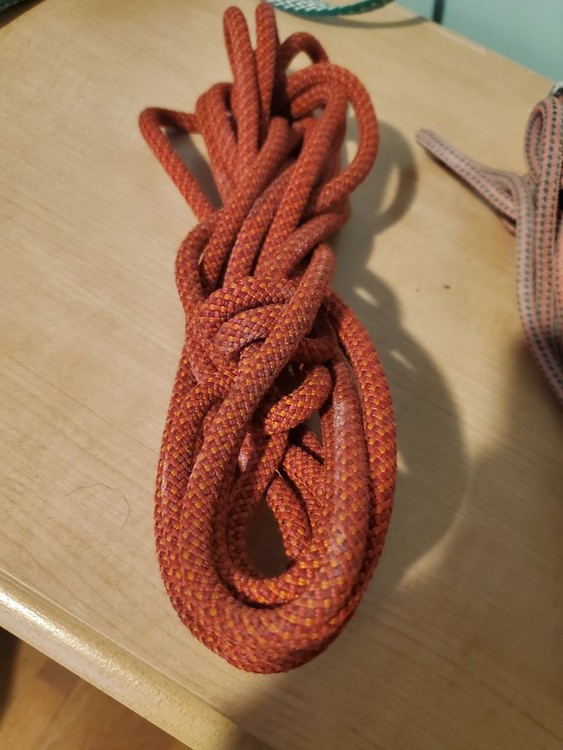 Wire Gate Alpine Draws, Pile of dynema and misc slings, WC helium