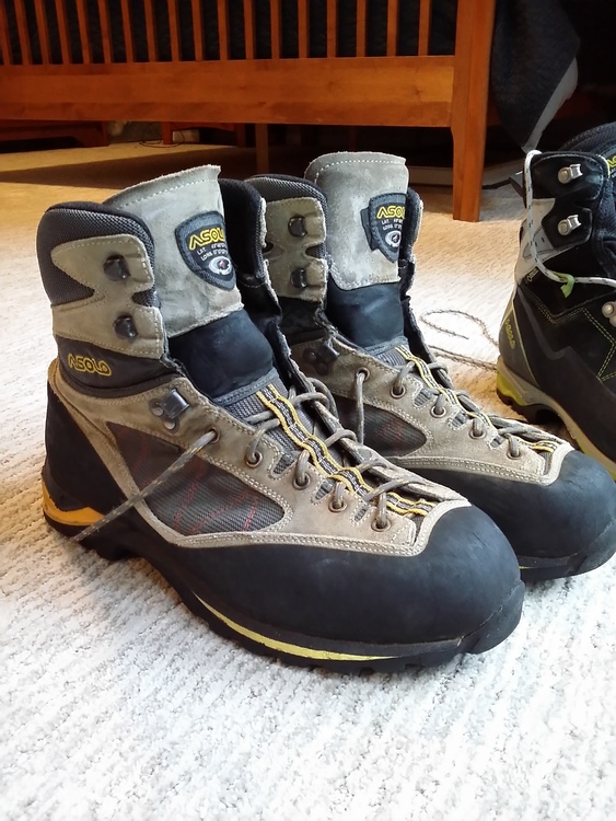 Men s mountaineering boots for sale Asolo and Scarpa size 11.5