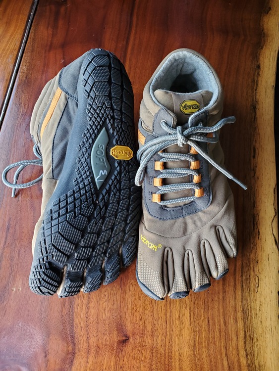 SOLD Vibram FiveFingers Wool Insulated Toe Shoes PRICE DROP