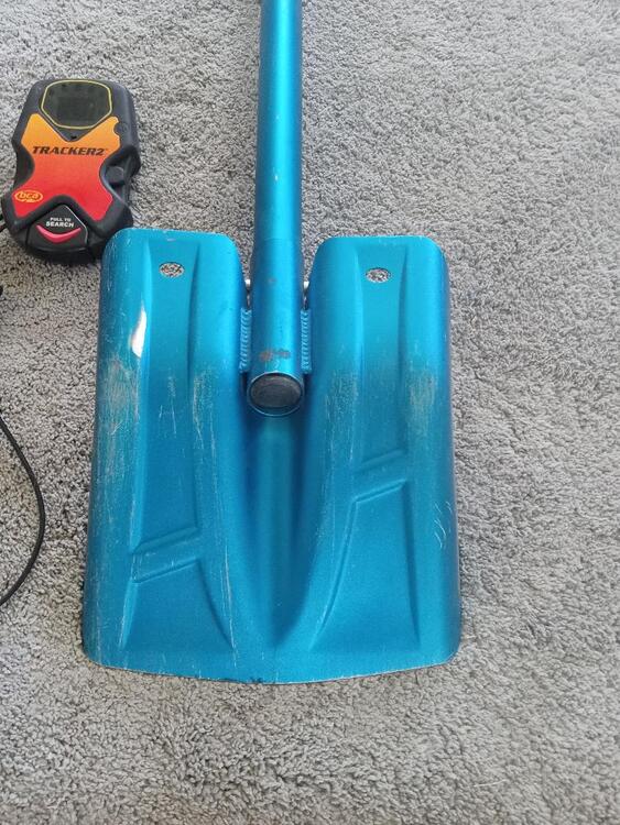 Backcountry Access Avalanche gear (probe, beacon and shovel) 275