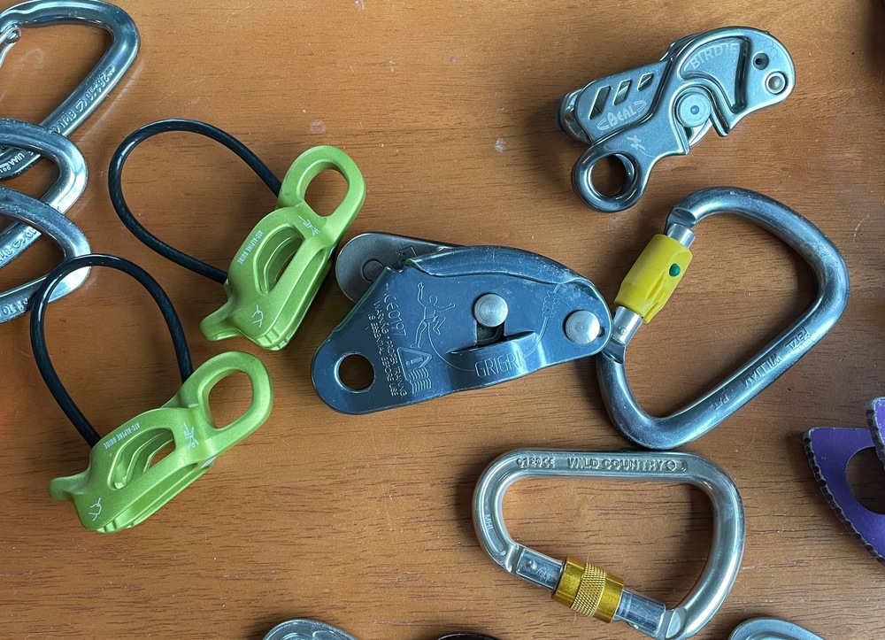 FS BD Cams (C4, C3) , TCUs, Nuts, Carabiners, Grigri, Beal Birdie, ATCs, Alpine draws