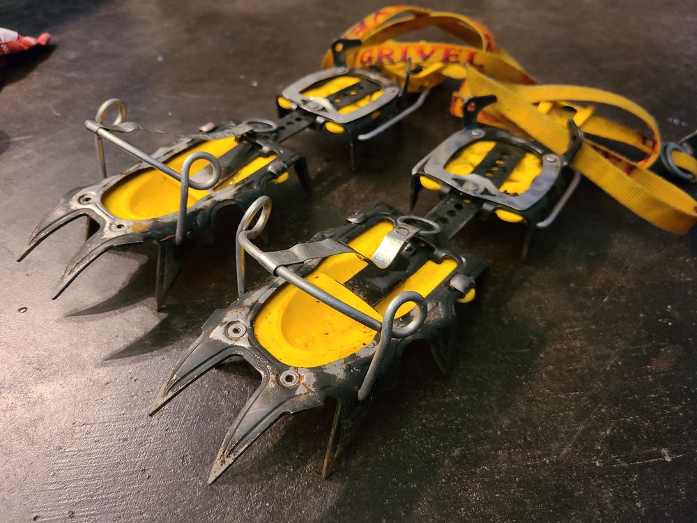 FS Grivel G12 Crampomatic Crampo Thread Detail Lightweight Hiker