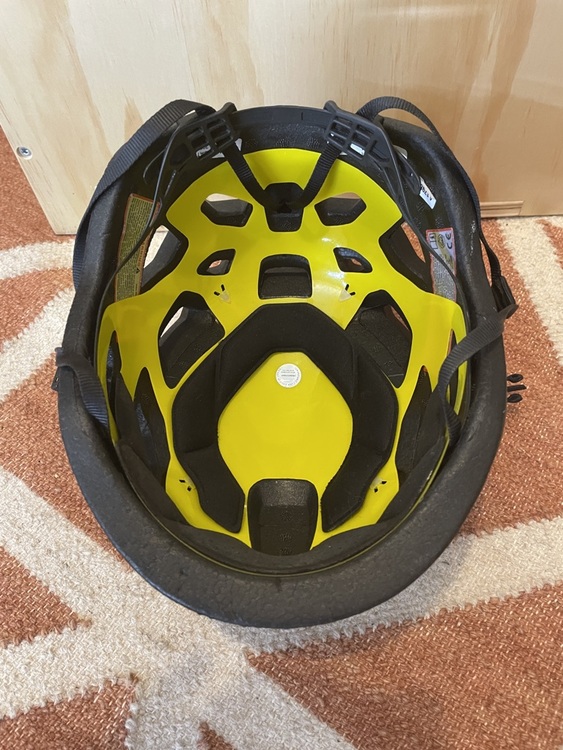 FS: Black Diamond Vision MIPS Helmet - M/L - SOLD