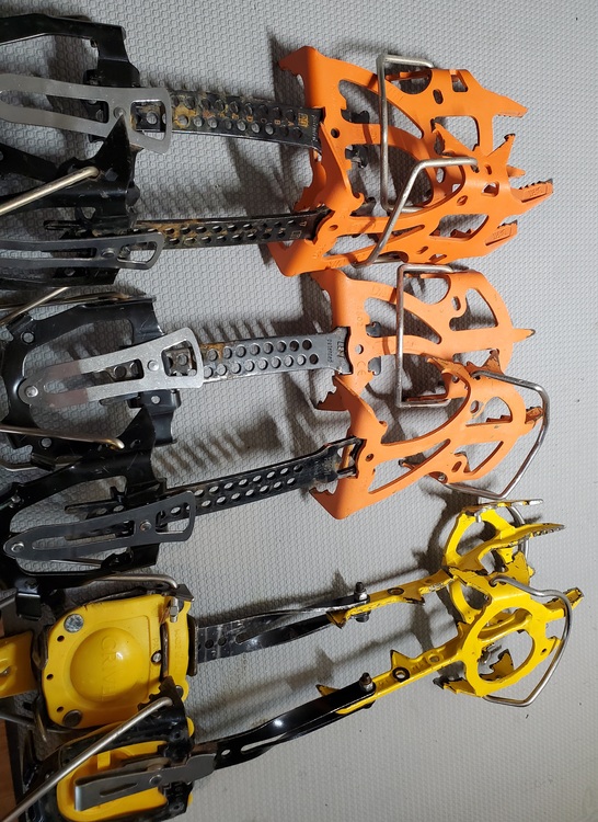 FS. Petzl Ergonomic, Krukonogi, Reparto Corse Force Alloys, Dart