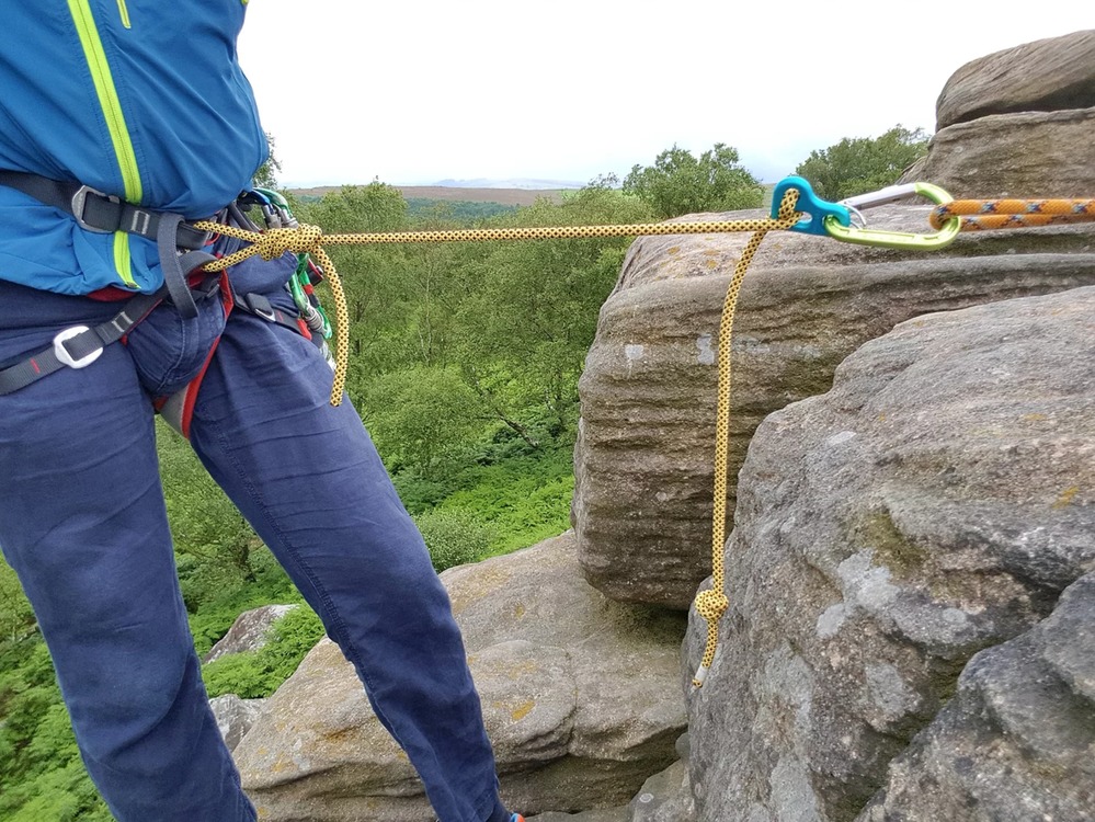 Girth hitching a bowline to harness tie in points (lanyard), what kind