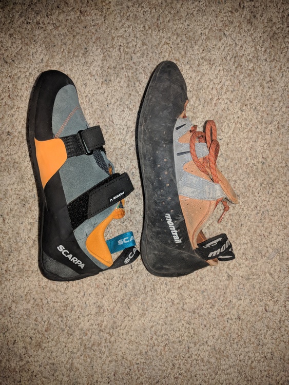 Intermediate climbing shoe for Mortons toe