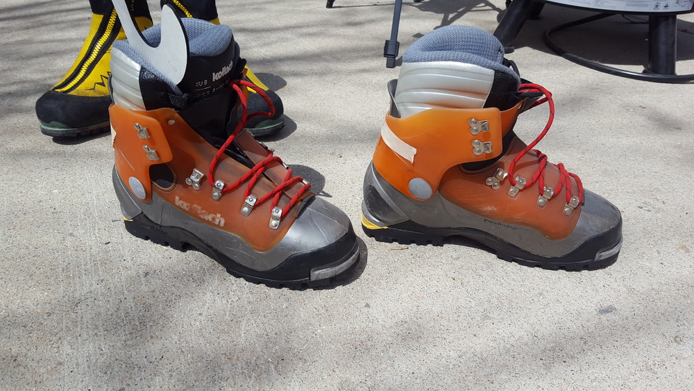 Mountaineering boots