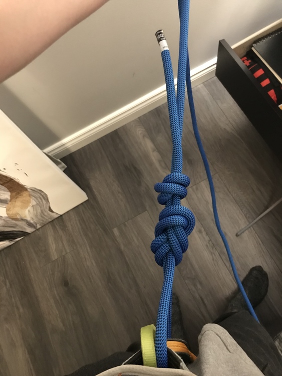 Where do you tie your stopper knot?