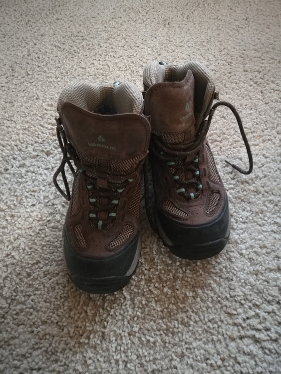 used vasque hiking boots