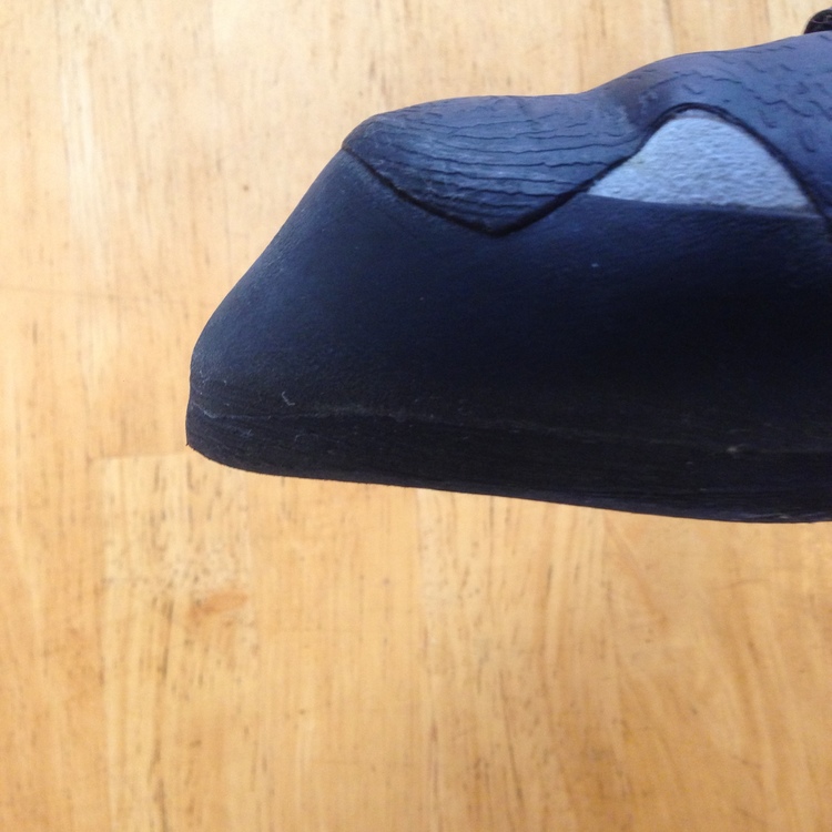 FS Evolv Shakra climbing shoes, 75 & free shipping, 10.5 wmn, 9 men, 42 EUR very light use