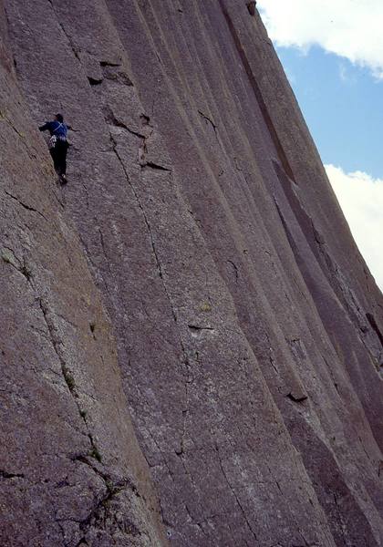 Mike Cronin starting up the stellar first pitch of One-Way Sunset.