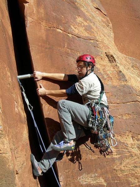 Leon Islas starting the route.