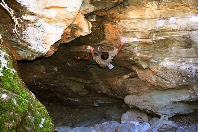 Paul on Hell of the Upside Down Sinners (5.12), Owl Tor.<br>
Photo Tom Slater