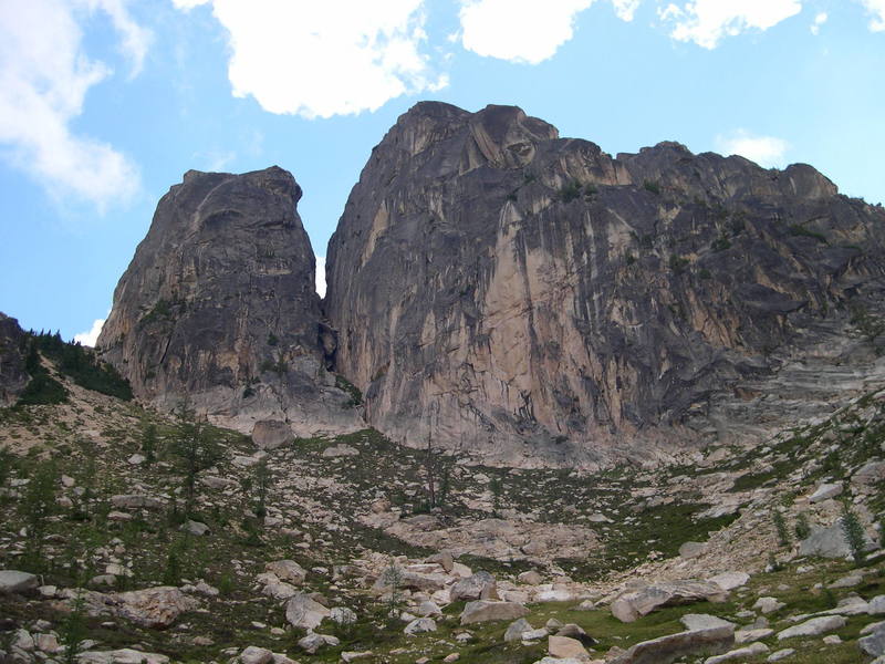 The Early Winter Spires. North Early Winter is on the left. The Boving-Pollack Route heads up slightly left of center to the tree-covered ledge, then continues up and left. (Photo thanks to Matt Farmer)