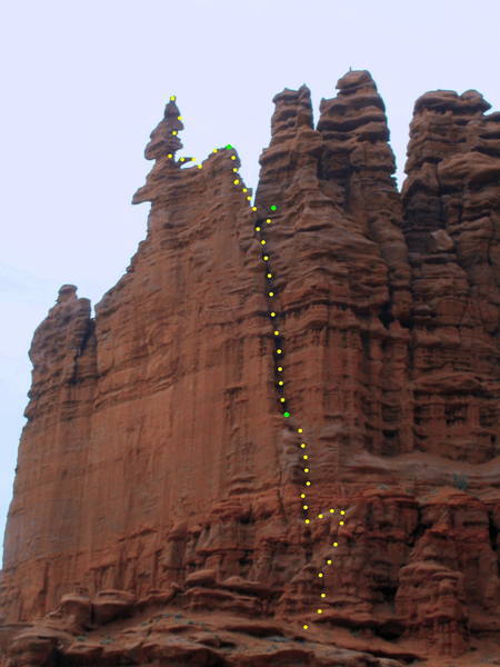 Stolen Chimney. Belays are shown by green dots.
