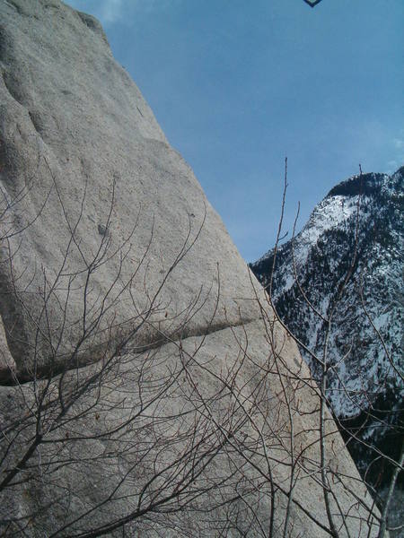 Multiplicity climbs the arete.