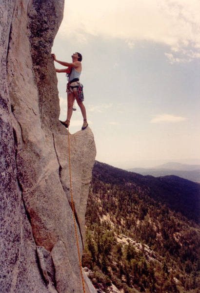 Chris Owen posing on the Traitor Horn (c) Mark Goss 1989