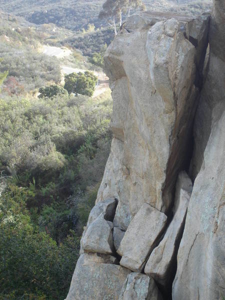 Zoom in to see top bolt just beneath the bomber jug on Hairy Airy (5.9) ©