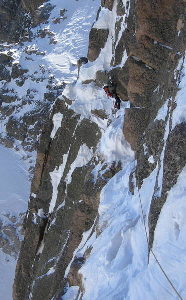 Joe Leonhard traversing Broadway Feb. '06 (photo Tom Haines).