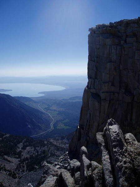 Looking east from the plateau past the top of The Third Pillar. Mono Lake is in the distance and 5,000 ft down.