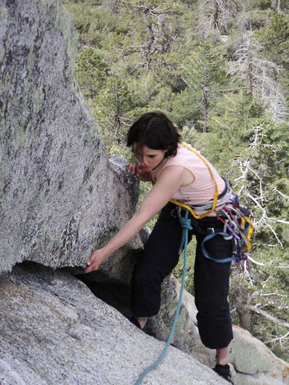 Finishing up the second pitch of Fingertrip. Look at her go!