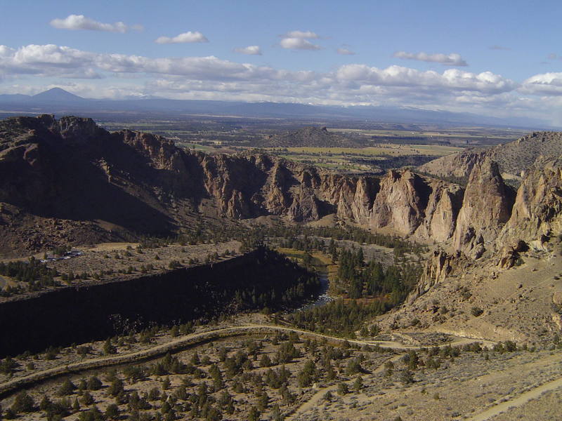 Smith Rock and the Crooked River from Koala Rock's Round River route