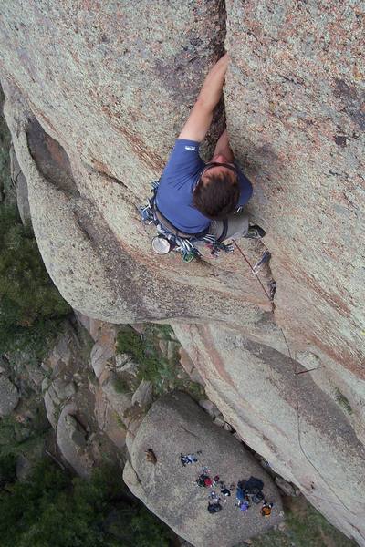 Ryan Jaret casually jamming the splitter handcrack on Baobab tree.