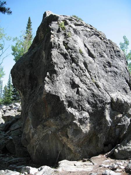 Bolts are available on top of this boulder. Some nice problems on the S face.