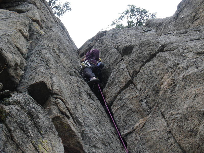 Richard on the FA of the spectacular dihedral of Mystery Tour. Photo by Pebby Johns