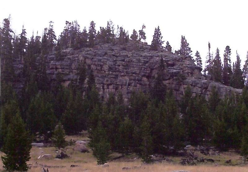 The route described is to the right of the cliff.