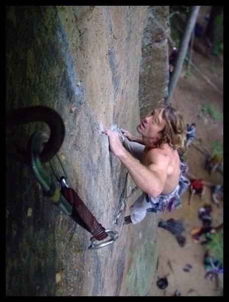 Scabies (5.9+) at Pebble Beach in the Red River Gorge. Photo by Kelsey Gray.