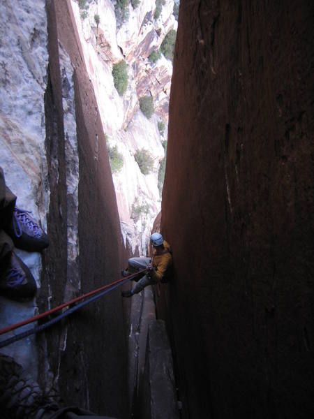 Mike Swanicke rapping Epinephrine. We rapped from the a couple pitches above the tower with two 60m ropes wihtout much trouble.