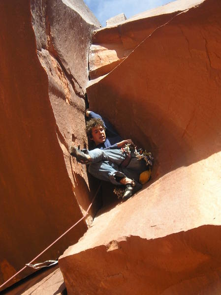 Dominik Franz enjoying good rest on a hand jam mid way up the route before the main business starts
