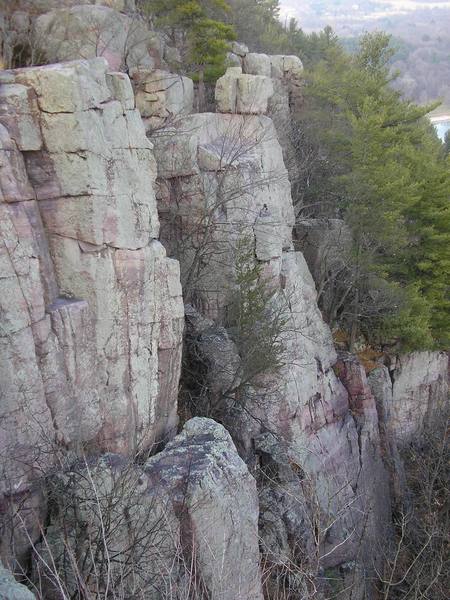 Part of the rampart and the Lost Face looming in the background. Pretty good angle of Wild West Homo up the face on the left.