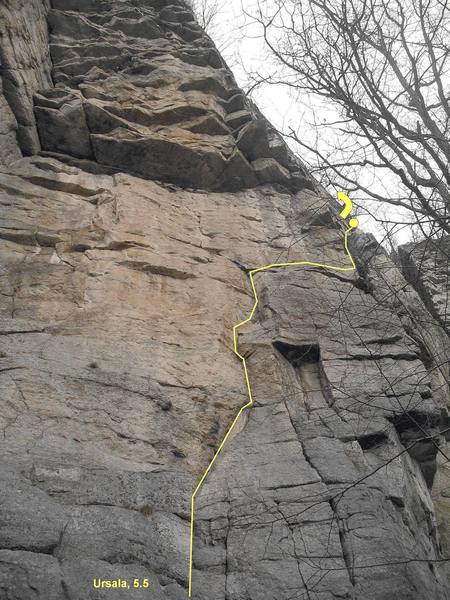 First pitch of Ursula. P2 continues up the face right of the edge in the photo.
