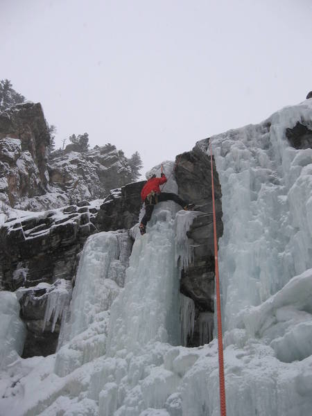 Using the Petzl dart heelspur to get some more balance on the upper falls in Clear Creek Canyon.