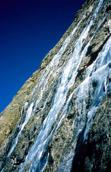The last pitch which we did not climb as it was disintegrating in front of our eyes.