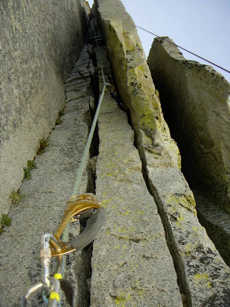 Looking up at pitch 13/14. Most of this is pretty casual to free, and awfully awkward to aid.