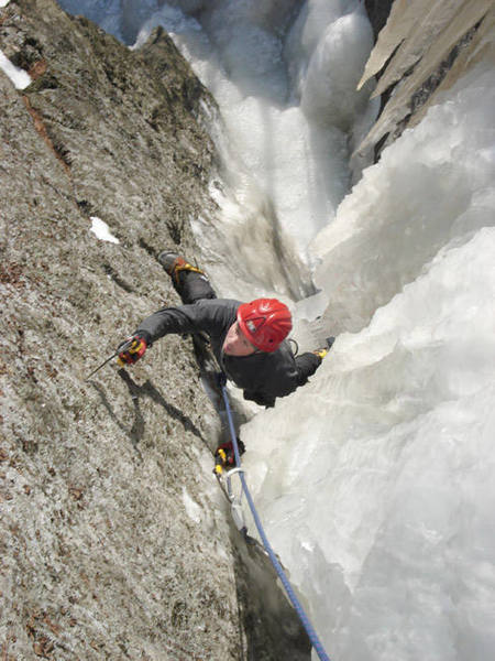 Mike Garrity climbing an apparently unnamed <br>
gully I lovingly call Apocalypse Left...