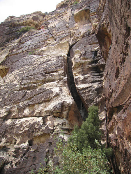 The elegant chimney and the offwidth crack above