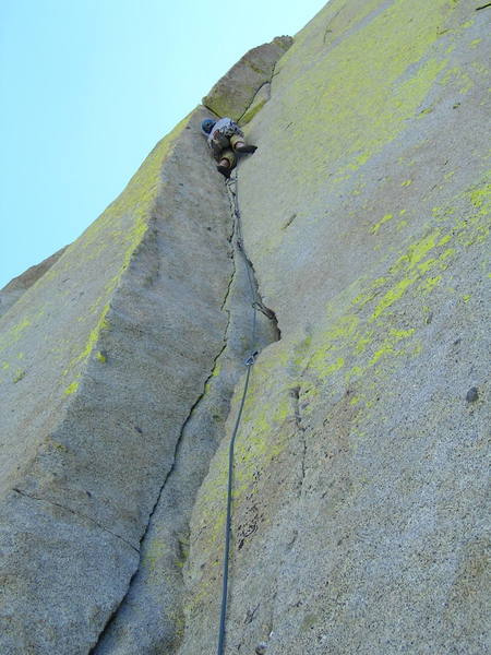 Start of the second pitch before entering the famous traversing crack